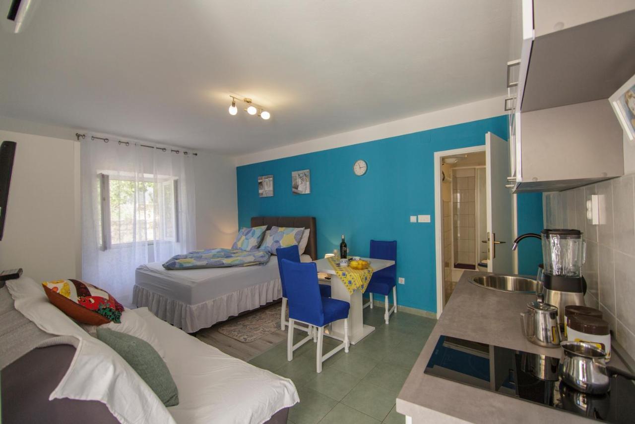 Apartment Filomena In The Center Komiza Luaran gambar