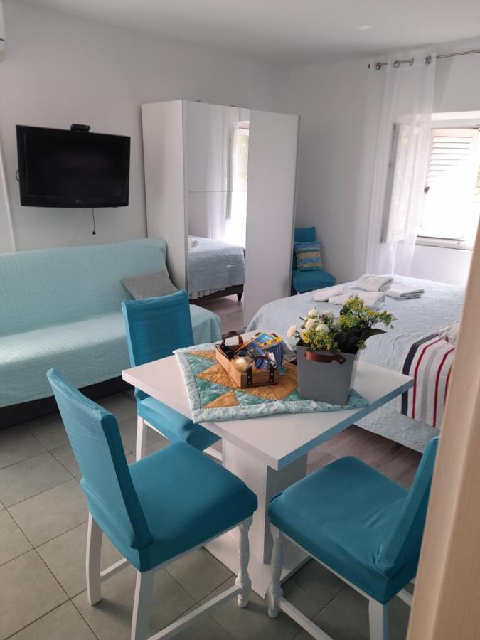 Apartment Filomena In The Center Komiza Luaran gambar